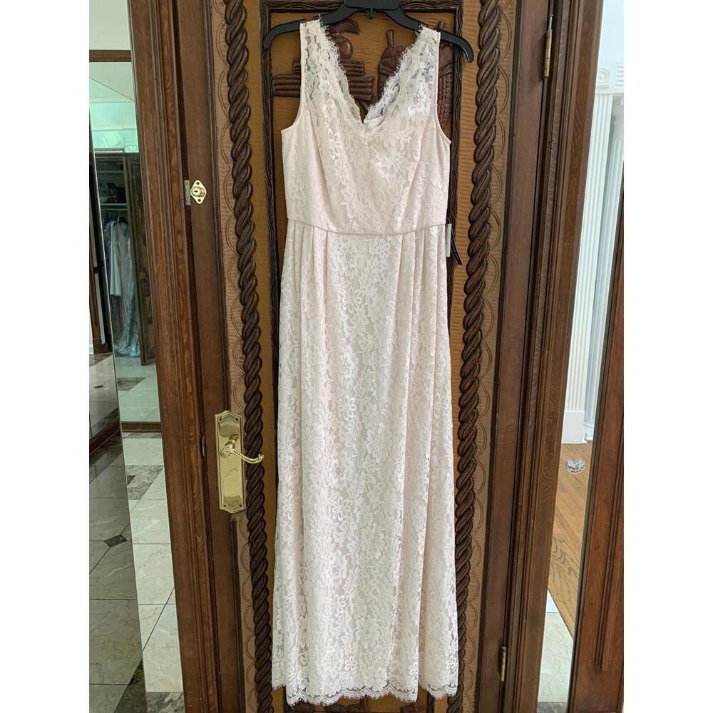 Weddington Way Champagne Toast Gown Floral Lace Fit Flare V Neck Bridal Gala * 0